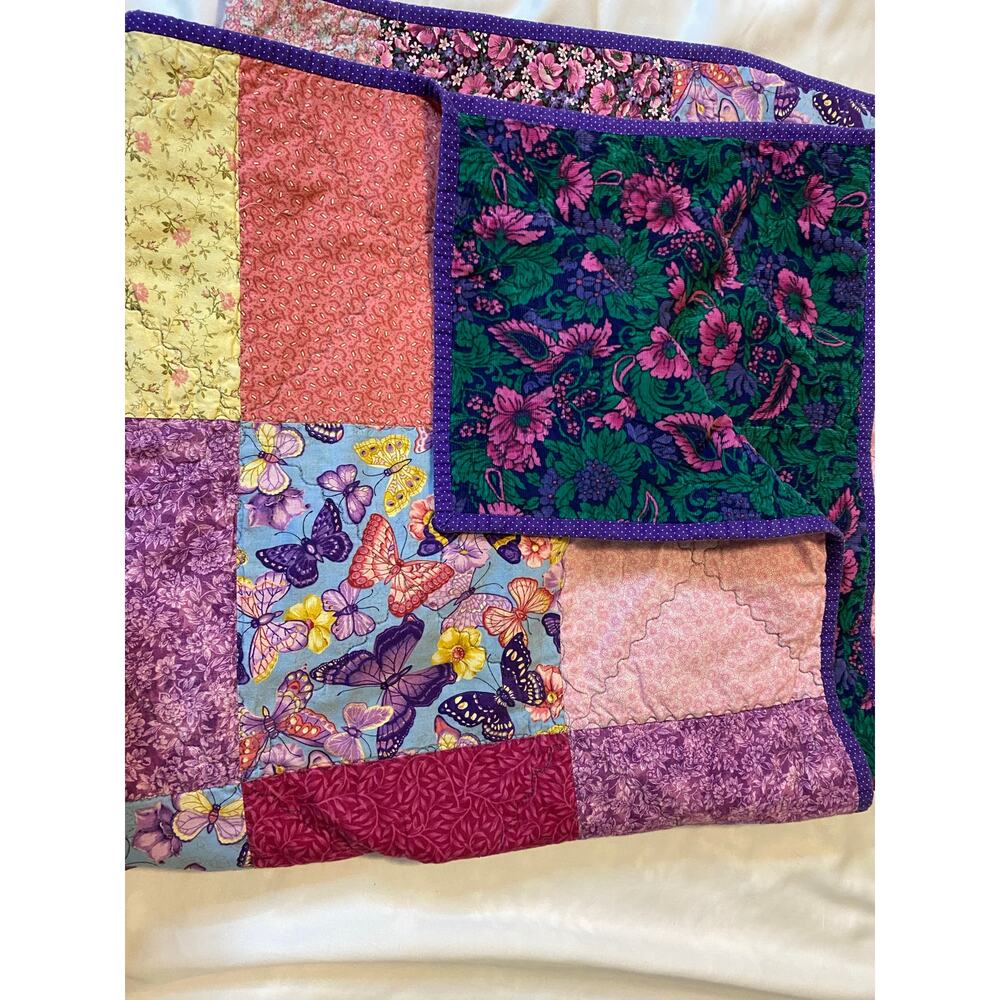 Vtg Handmade patchwork quilt Wall hang Lap quilt‎ Pink ,yellow, purple butterfly